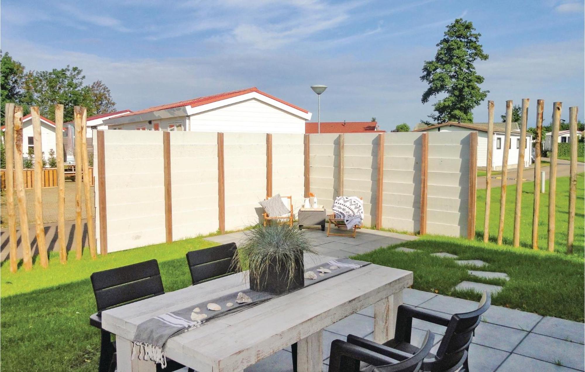 Beautiful Home In Sint-Annaland With Wifi Exterior foto